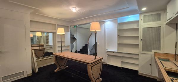Local commercial à louer - Paris 11e (Boulevard Voltaire) - PARIS
