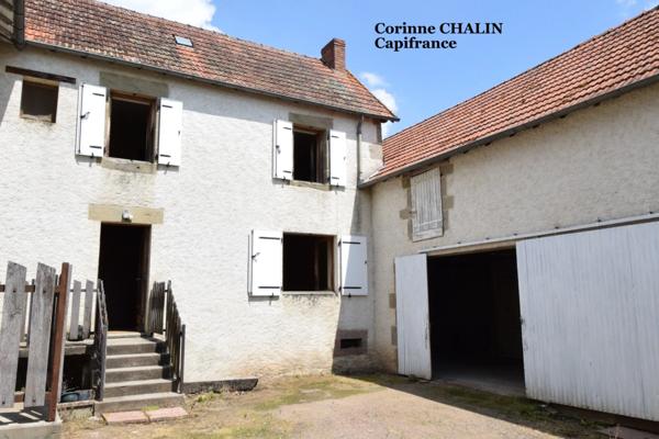 Dpt Allier (03), à vendre MONTCOMBROUX LES MINES ancien commerce avec deux appartements