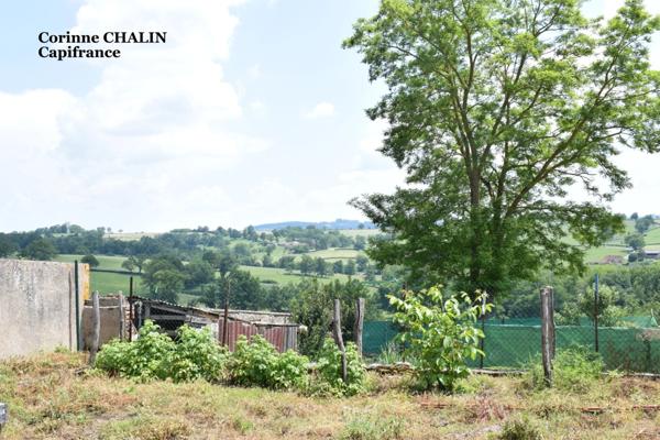 Dpt Allier (03), à vendre MONTCOMBROUX LES MINES ancien commerce avec deux appartements