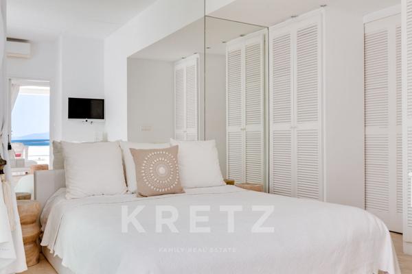 Villa iconique avec accès direct à la mer et plage