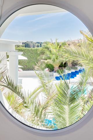 Villa iconique avec accès direct à la mer et plage