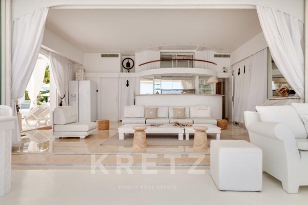 Villa iconique avec accès direct à la mer et plage