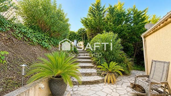 St Maxime - Villa à rénover - 166 m2 -  Vue dégagée