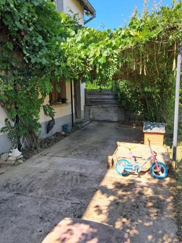 Maison Charmoille 8 pièces  190 m2 à 194 800 euros