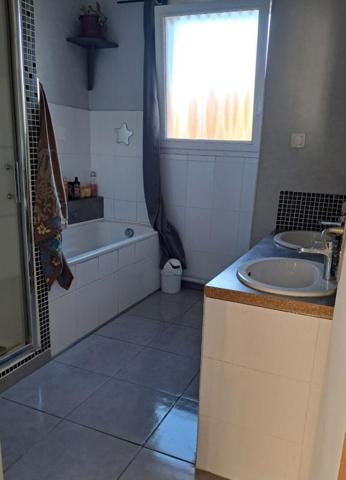 Maison Charmoille 8 pièces  190 m2 à 194 800 euros