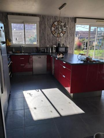 Maison Charmoille 8 pièces  190 m2 à 194 800 euros