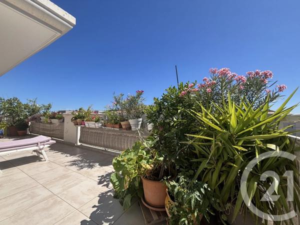 Appartement F4 à vendre  4 pièces - 90,93 m 2   TOULON  - 83