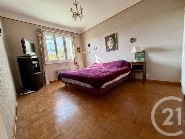 Appartement F4 à vendre  4 pièces - 90,93 m 2   TOULON  - 83