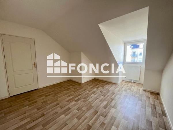 Location Appartement 4 pièces 77.48 m² - 4 A RUE DE LA REPUBLIQUE Mainvilliers 28300