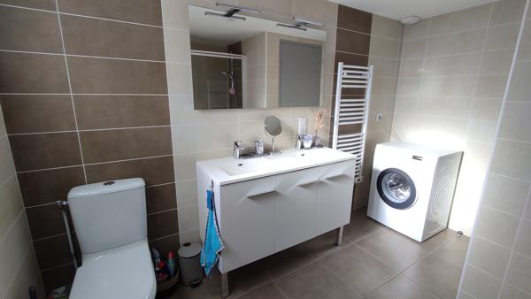 3 pièces 70 m² Duplex place de l'Eglise