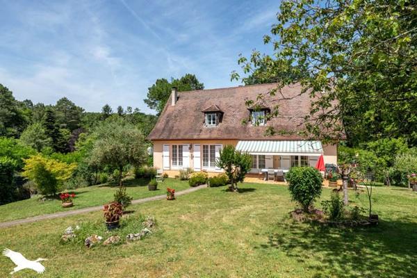Maison à vendre 284 900 € Trélissac 6 p 162 m² DPE D