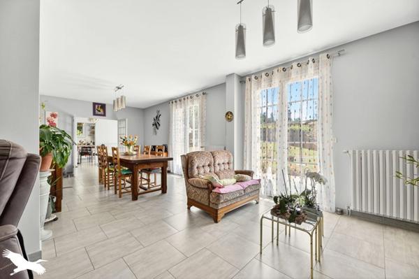 Maison à vendre 284 900 € Trélissac 6 p 162 m² DPE D