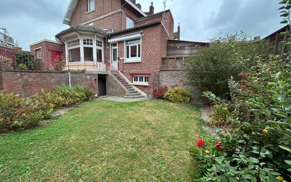 Maison à vendre    7 pièces • 214 m2 Douai