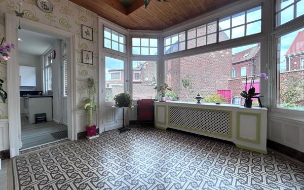 Maison à vendre    7 pièces • 214 m2 Douai