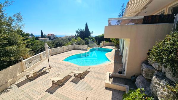 Appartement Duplex 4 pièces à louer avec vue mer et montagnes à Saint Laurent du Var