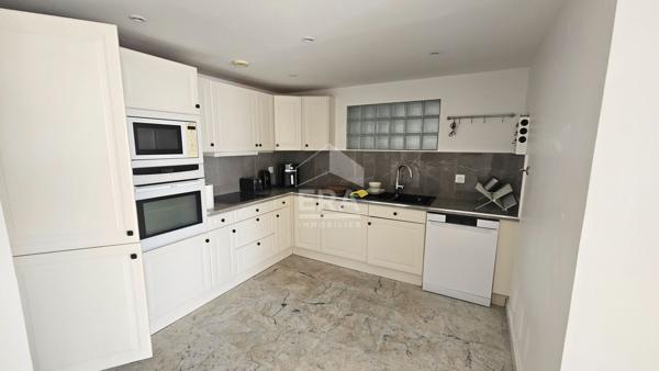 Appartement Duplex 4 pièces à louer avec vue mer et montagnes à Saint Laurent du Var