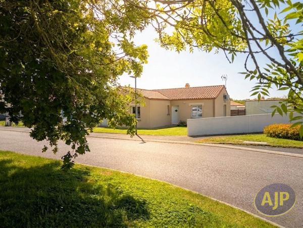 Vente maison Rocheserviere : 248 000 € - AJP Immobilier Vieillevigne