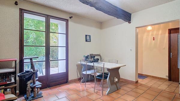 Maison à vendre à Barbaste - 5 chambres, garage et terrain