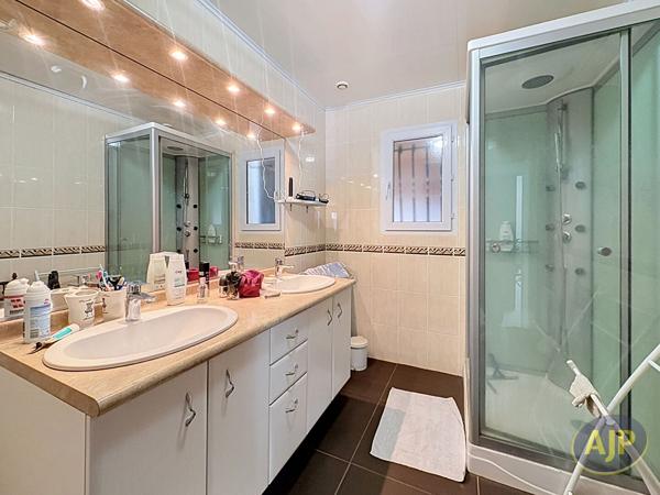 Maison à vendre Challans - 3 pièces, 70m² avec 2 chambre(s) à 253 200€ - AJP Immobilier Challans