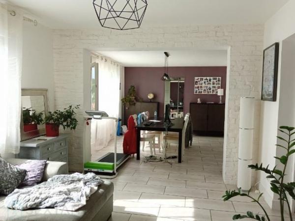 Maison rénovée à Bucy le long