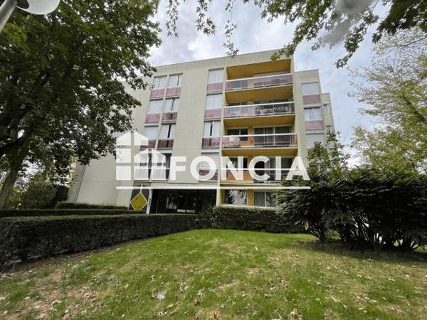 Location Studio 35.8 m² - LA VILLEPARC BAT 10 Elancourt 78990