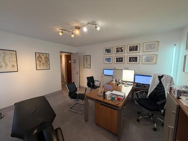 AVARICUM - APPARTEMENT 49 M² RÉNOVÉ AVEC BALCON