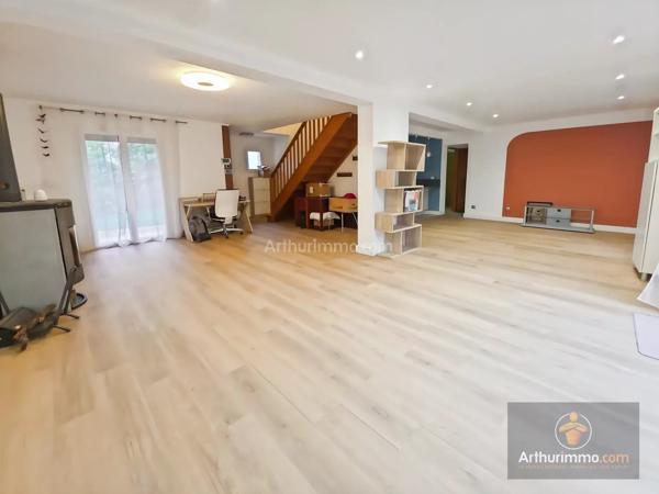 Vente                                                      Maison
                        
                     7 pièces                      142 m2                     à Bondoufle