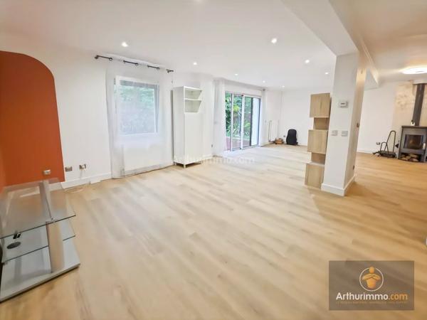 Vente                                                      Maison
                        
                     7 pièces                      142 m2                     à Bondoufle