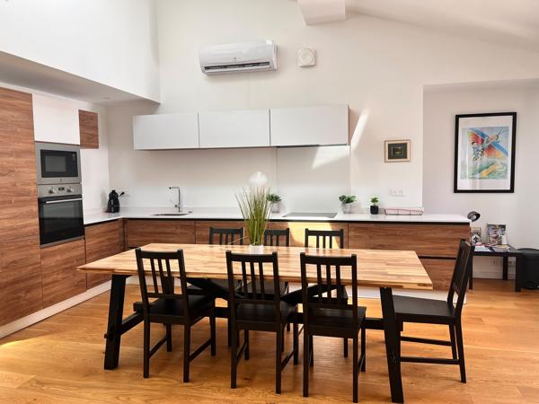 Rue des Changes – Rare T4 de 109 m² au dernier étage