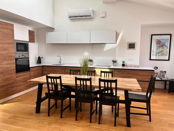 Rue des Changes – Rare T4 de 109 m² au dernier étage