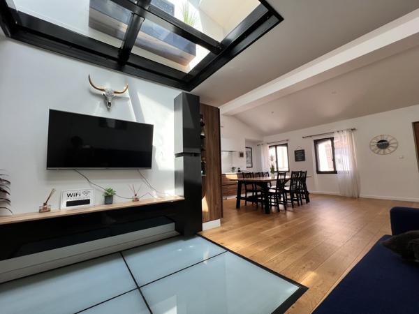 Rue des Changes – Rare T4 de 109 m² au dernier étage