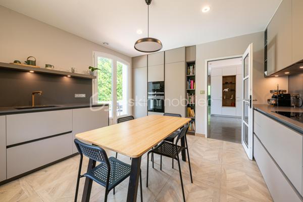 Maison d architecte de 202 m²