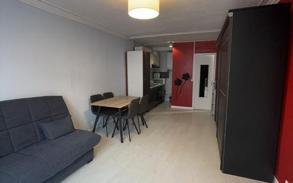 Appartement à louer    1 pièce • 26,75 m2 Étampes