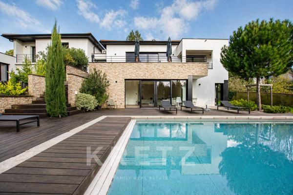Villa contemporaine avec piscine