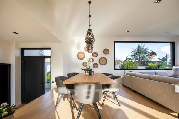 Villa contemporaine avec piscine
