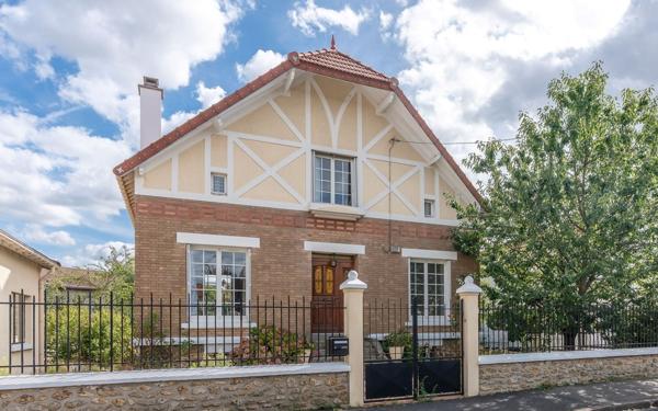 Maison à vendre    5 pièces • 121 m2 Ormesson-sur-Marne