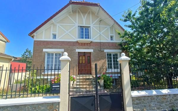 Maison à vendre    5 pièces • 121 m2 Ormesson-sur-Marne