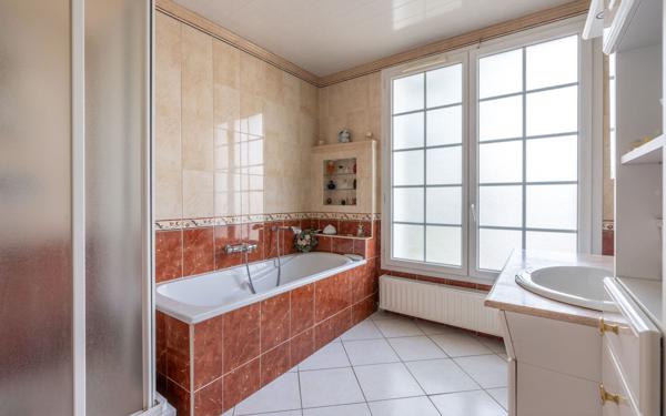 Maison à vendre    5 pièces • 121 m2 Ormesson-sur-Marne