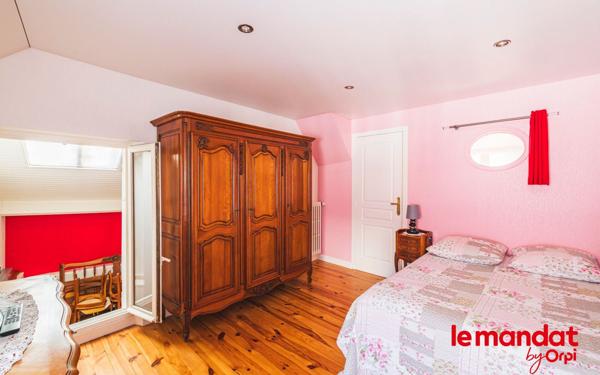 Maison à vendre    7 pièces •  Saint-Martin-d'Ablois