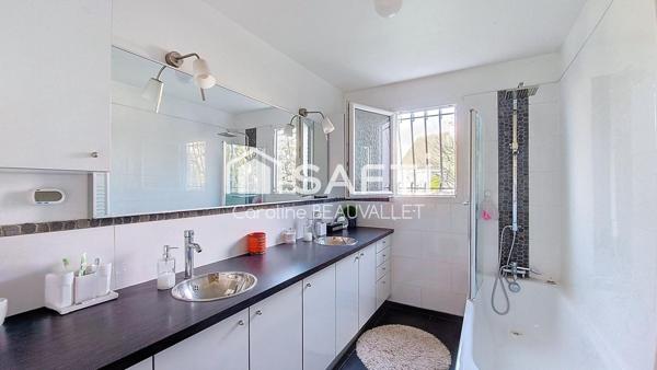 Maison rénovée au calme, prête à vous accueillir