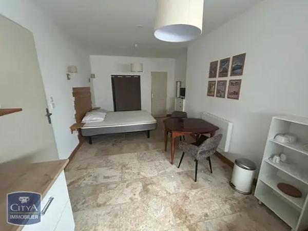Appartement à louer 1 pièce 23.5m² Tarascon-sur-Ariège (09400)