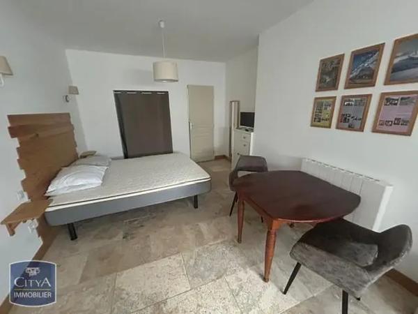 Appartement à louer 1 pièce 23.5m² Tarascon-sur-Ariège (09400)