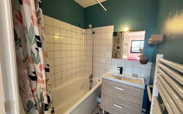 Appartement à vendre    2 pièces •  Talence