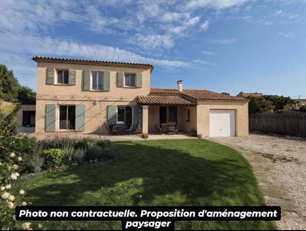 Villa 4 chambres , jardin piscine et garage