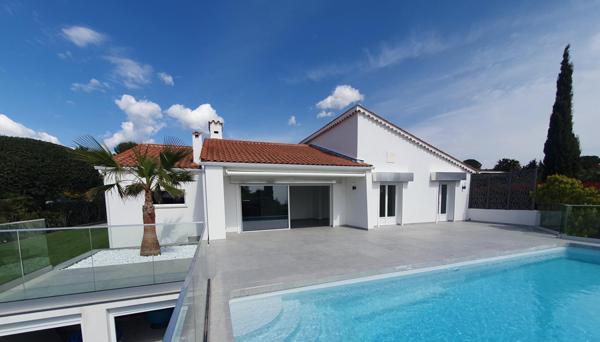 Secteur privilégié Villa rénovée Piscine Vue mer