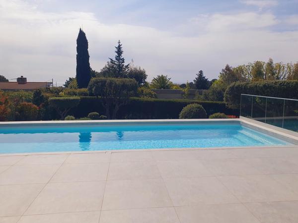 Secteur privilégié Villa rénovée Piscine Vue mer