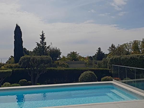 Secteur privilégié Villa rénovée Piscine Vue mer