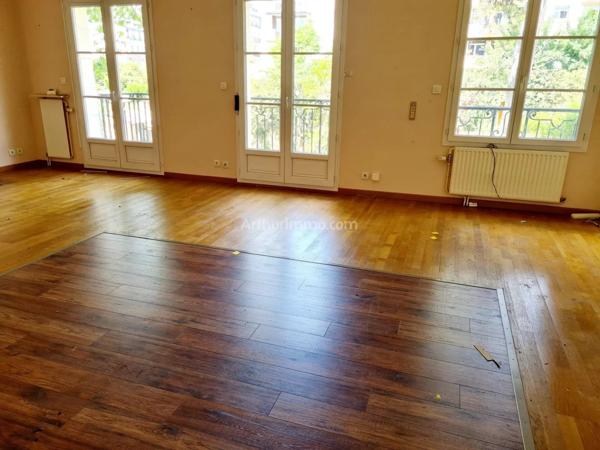 Vente Appartement 5 pièces 106 m2 à Saint-Fargeau-Ponthierry