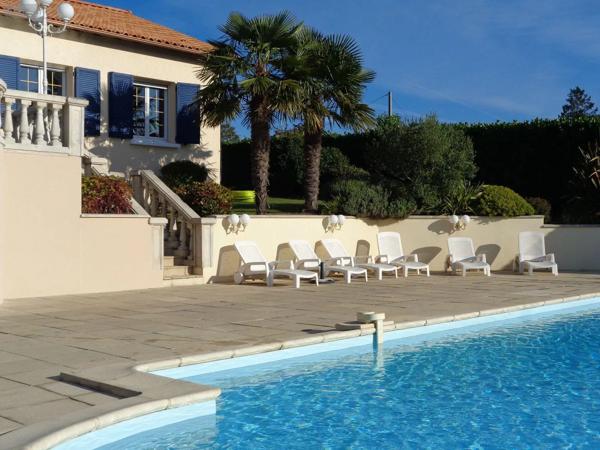 Achat - Maison Les Herbiers 85500 6 pièces 110 m 2 3099 m 2