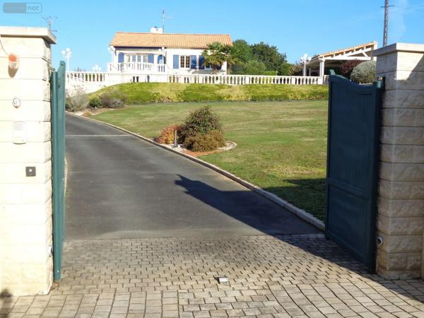 Achat - Maison Les Herbiers 85500 6 pièces 110 m 2 3099 m 2